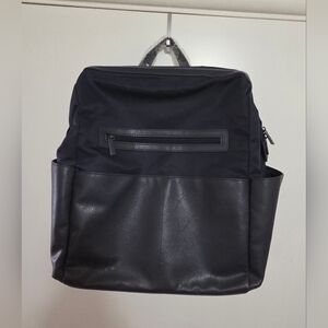 Beis The Backpack Diaper Bag in Navy